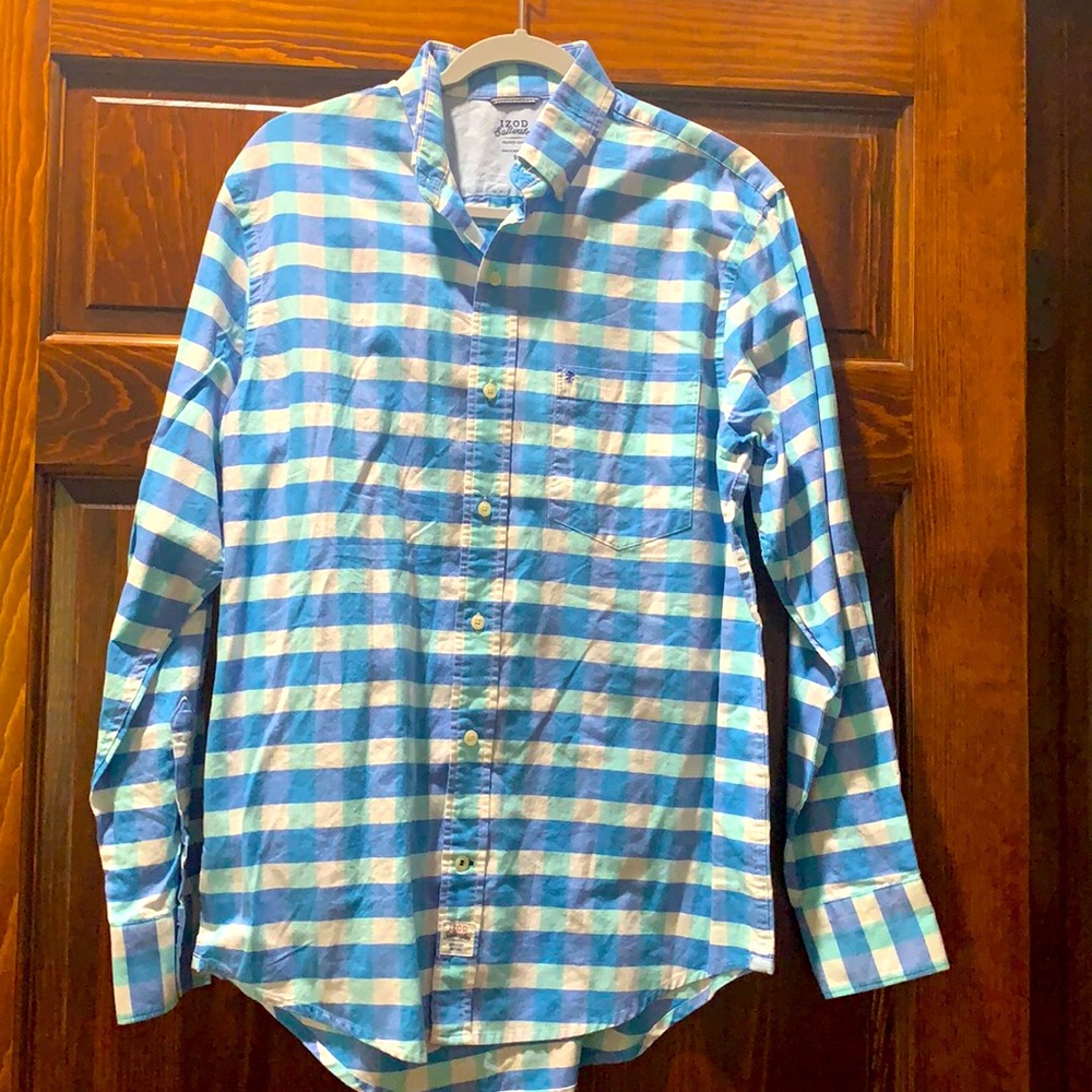 Men’s small Izod plaid button down shirt